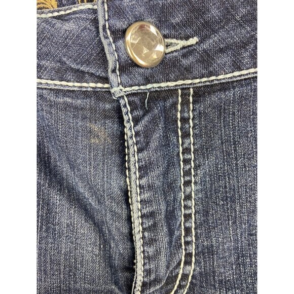 Womens Royalty Embellished Pocket Capri Jeans Size 22W Distressed Denim Mid Rise - Picture 9 of 10